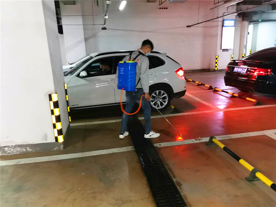 購物中心地下車庫